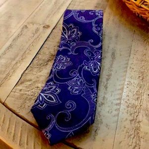 Countess Mara Paisley Tie